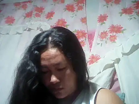 Snapshot of Sexyhorney4u chatting on 12-26-24, 09:15 Sexyhorney4u online show from 12-26-24, 09:15