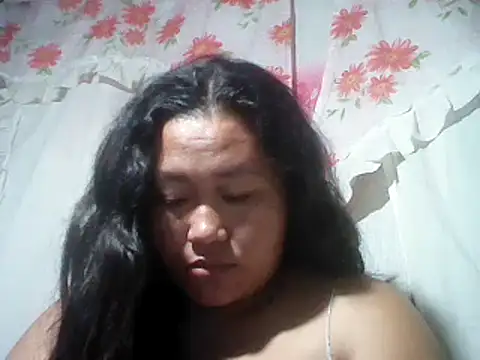 Snapshot of Sexyhorney4u chatting on 12-28-24, 12:45 Sexyhorney4u online show from 12-28-24, 12:45