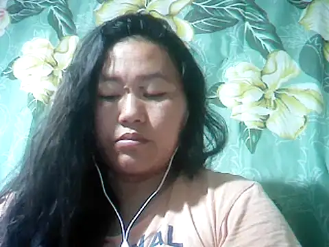 Snapshot of Sexyhorney4u chatting on 02-14-25, 04:09 Sexyhorney4u online show from 02-14-25, 04:09