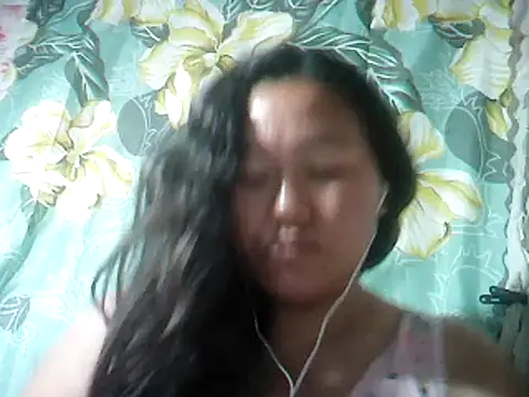 Snapshot of Sexyhorney4u chatting on 02-17-25, 08:15 Sexyhorney4u online show from 02-17-25, 08:15