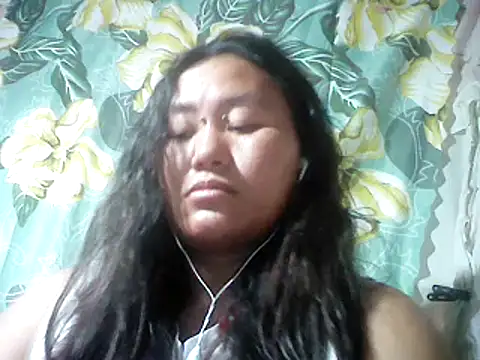 Snapshot of Sexyhorney4u chatting on 02-25-25, 06:03 Sexyhorney4u online show from 02-25-25, 06:03