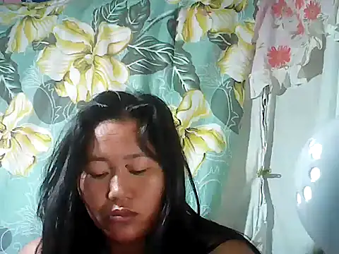 Snapshot of Sexyhorney4u chatting on 09-23-25, 09:29 Sexyhorney4u online show from 09-23-25, 09:29