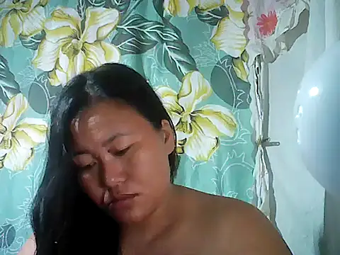 Snapshot of Sexyhorney4u chatting on 09-27-25, 07:41 Sexyhorney4u online show from 09-27-25, 07:41