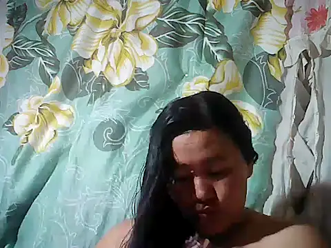 Snapshot of Sexyhorney4u chatting on 10-17-25, 02:26 Sexyhorney4u online show from 10-17-25, 02:26