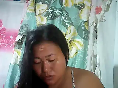 Snapshot of Sexyhorney4u chatting on 10-25-25, 08:58 Sexyhorney4u online show from 10-25-25, 08:58