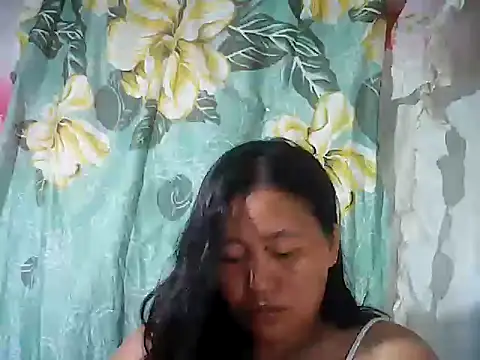 Snapshot of Sexyhorney4u chatting on 11-11-25, 04:01 Sexyhorney4u online show from 11-11-25, 04:01