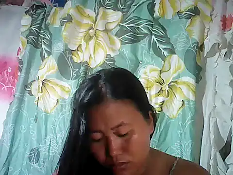 Snapshot of Sexyhorney4u chatting on 11-12-25, 03:18 Sexyhorney4u online show from 11-12-25, 03:18