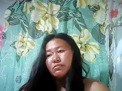 Snapshot of Sexyhorney4u chatting on 11-14-25, 12:59 Sexyhorney4u online show from 11-14-25, 12:59