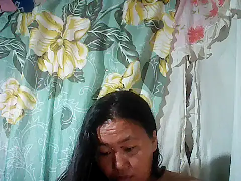 Snapshot of Sexyhorney4u chatting on 11-15-25, 01:03 Sexyhorney4u online show from 11-15-25, 01:03