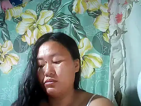 Snapshot of Sexyhorney4u chatting on 11-25-25, 09:15 Sexyhorney4u online show from 11-25-25, 09:15