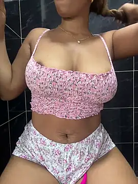 Snapshot of belaa_1 chatting on 03-09-25, 10:19 belaa 1 online show from 03-09-25, 10:19