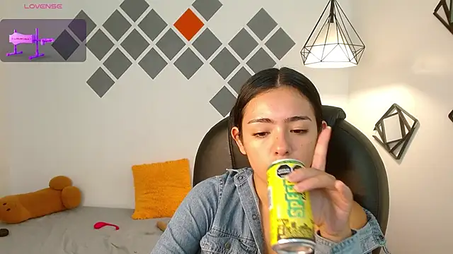 Ivy Gail online show from 12-11-24, 05:43