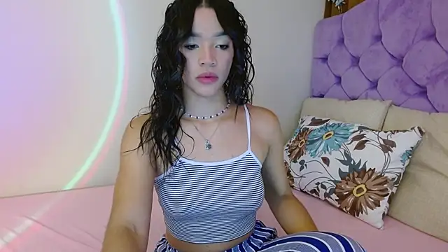 Snapshot of kiarablue chatting on 03-17-25, 04:19 kiarablue online show from 03-17-25, 04:19
