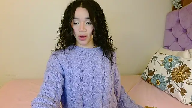 Snapshot of kiarablue chatting on 10-10-25, 04:00 kiarablue online show from 10-10-25, 04:00