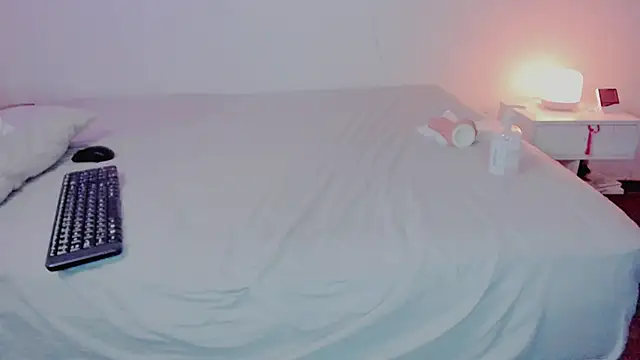 Snapshot of Amelia75 chatting on 12-08-24, 10:57 Amelia75 online show from 12-08-24, 10:57