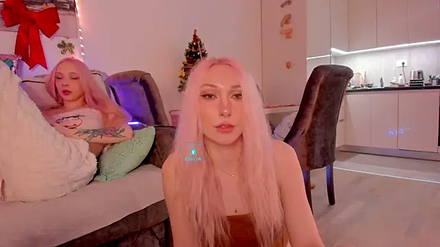 Snapshot of AlexRoseLiRed chatting on 01-04-25, 02:35 AlexRoseLiRed online show from 01-04-25, 02:35