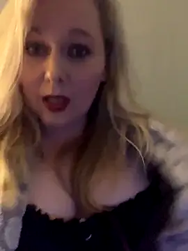 Lexisexi17 online show from 10-10-25, 02:10