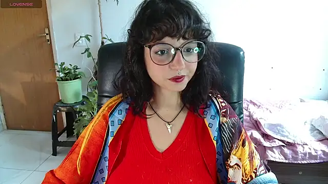 Snapshot of myamillor chatting on 11-24-25, 04:29 myamillor online show from 11-24-25, 04:29