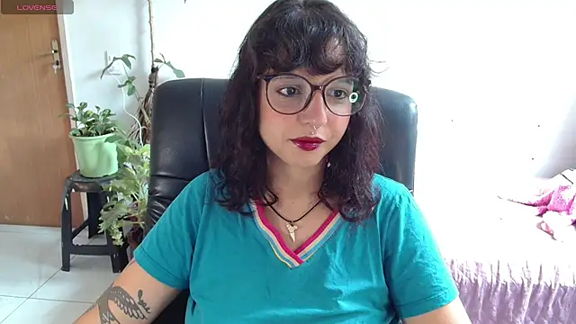 Snapshot of myamillor chatting on 11-26-25, 03:35 myamillor online show from 11-26-25, 03:35