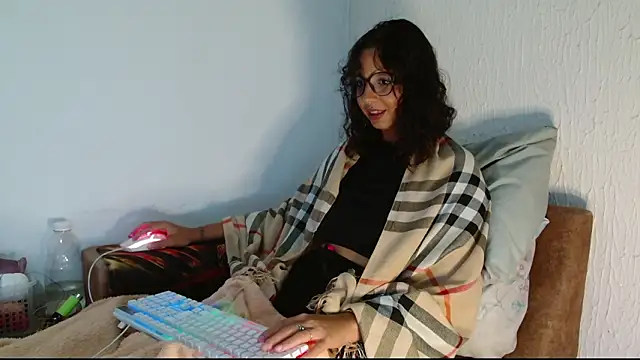 Snapshot of myamillor chatting on 02-22-26, 08:40 myamillor online show from 02-22-26, 08:40