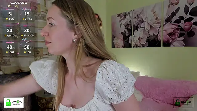 Snapshot of Queenymel chatting on 01-16-25, 03:35 Queenymel online show from 01-16-25, 03:35