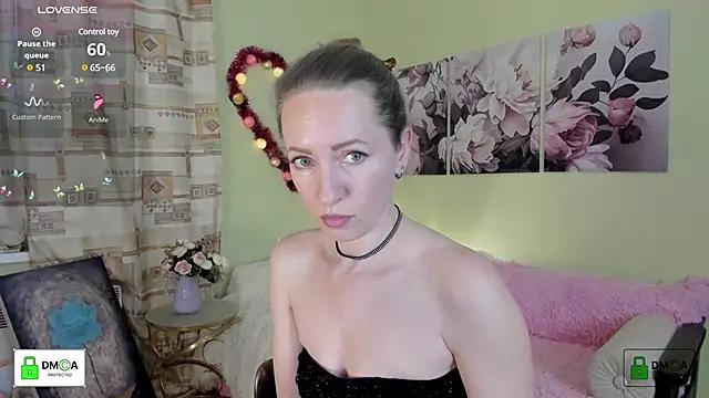 Snapshot of Queenymel chatting on 01-24-25, 04:06 Queenymel online show from 01-24-25, 04:06