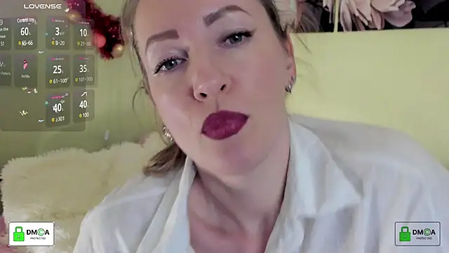 Snapshot of Queenymel chatting on 02-13-25, 04:07 Queenymel online show from 02-13-25, 04:07