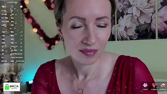 Snapshot of Queenymel chatting on 03-13-25, 03:50 Queenymel online show from 03-13-25, 03:50