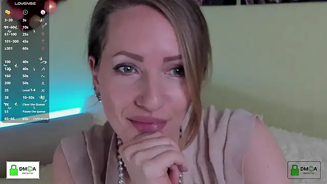 Snapshot of Queenymel chatting on 03-20-25, 05:04 Queenymel online show from 03-20-25, 05:04