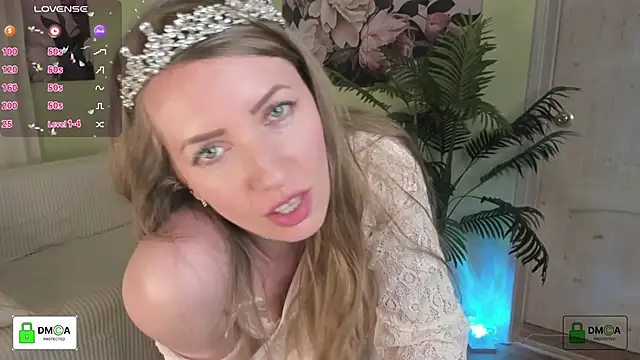 Queenymel online show from 04-15-26, 07:58