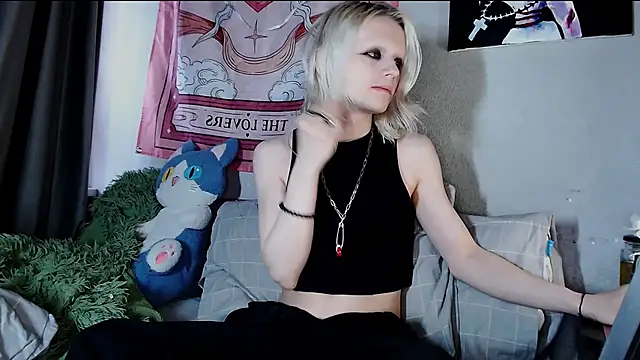 Snapshot of Alien_Bella chatting on 05-22-26, 07:48 Alien Bella online show from 05-22-26, 07:48