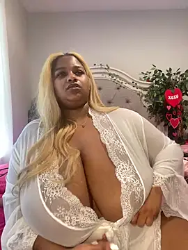 BigFineSelena online show from 02-05-25, 07:20