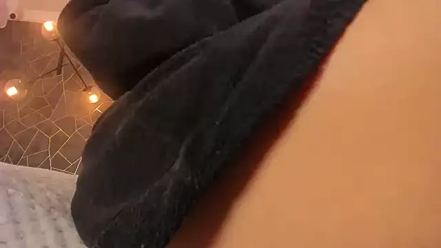 dayra angels online show from 10-04-25, 08:07