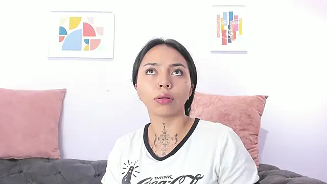 miss soffi  online show from 01-17-25, 12:10