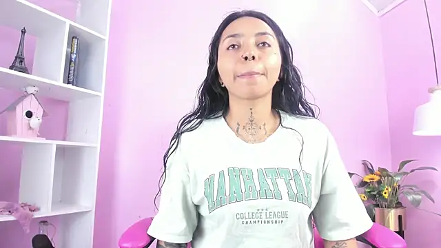 miss soffi  online show from 03-01-25, 12:12