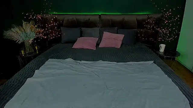 Kamilla Hot online show from 03-03-25, 12:59