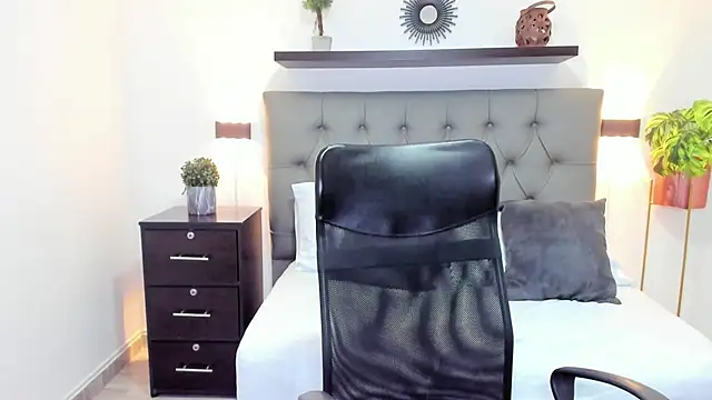 Snapshot of isabella_florez chatting on 02-20-25, 06:13 isabella florez online show from 02-20-25, 06:13