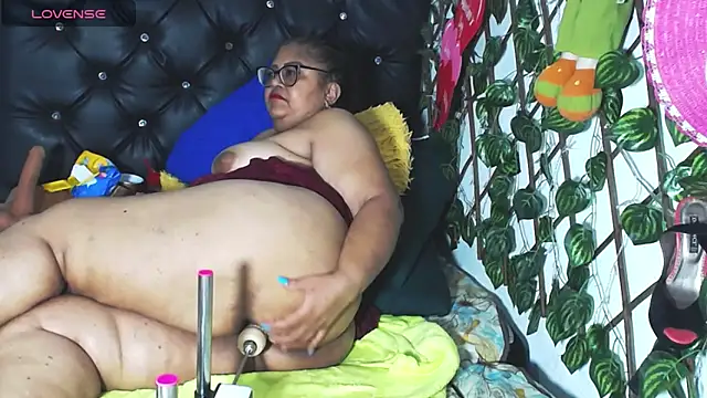 mature beautiful online show from 03-11-25, 08:42