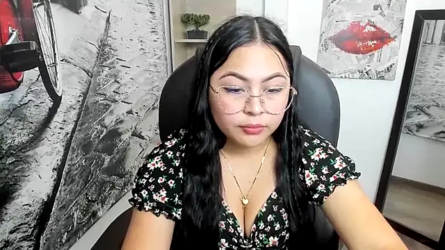 Snapshot of Hana___ chatting on 11-12-25, 10:20 Hana online show from 11-12-25, 10:20