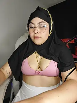 Hana    online show from 04-05-26, 12:52