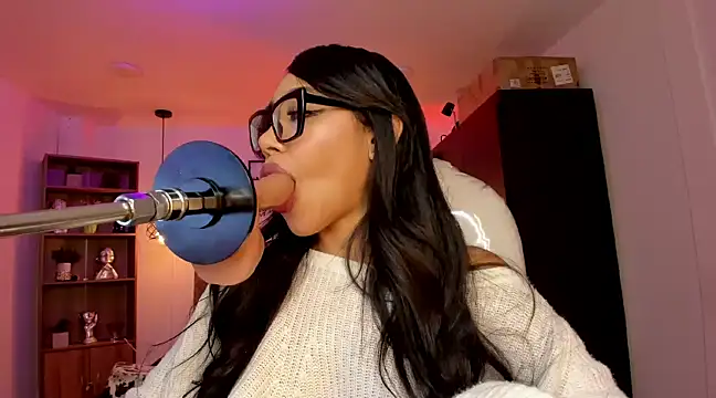 Olivia ds online show from 01-15-25, 04:25