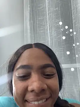 Snapshot of Niyirey1 chatting on 09-25-25, 01:31 Niyirey1 online show from 09-25-25, 01:31