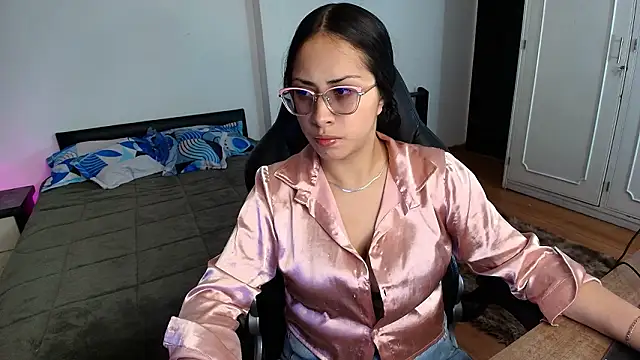 yesie hot online show from 03-21-26, 01:32