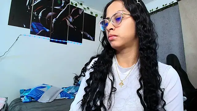 yesie hot online show from 07-21-26, 01:19