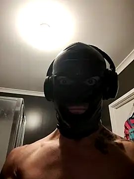 Snapshot of TheTree13 chatting on 12-28-24, 11:41 TheTree13 online show from 12-28-24, 11:41