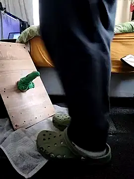 Snapshot of TheTree13 chatting on 03-24-26, 12:48 TheTree13 online show from 03-24-26, 12:48