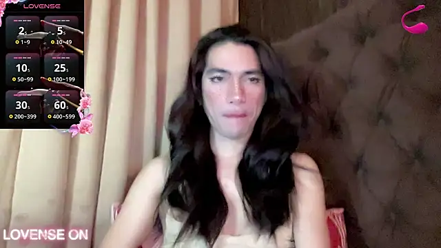 Snapshot of QUEEN_LILITH chatting on 06-18-26, 06:35 QUEEN LILITH online show from 06-18-26, 06:35