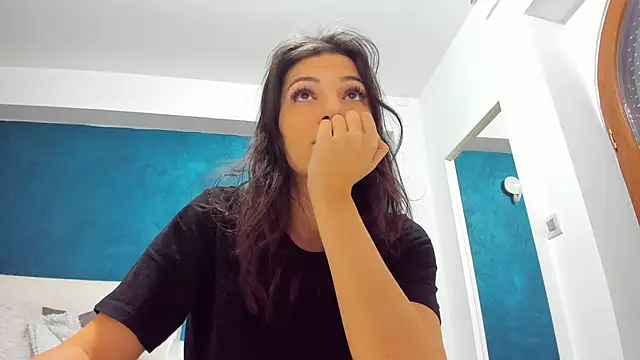 Anna Lewis online show from 02-16-25, 09:48