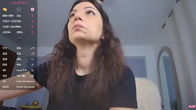 Snapshot of Anna_Lewis chatting on 02-17-26, 05:04 Anna Lewis online show from 02-17-26, 05:04