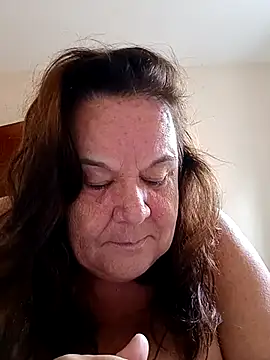 Yaya Mineira online show from 03-18-25, 01:20